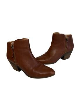 FRYE Boots Ankle Judith Zip Brown Leather Point Toe Boho Casual Western 7.5M